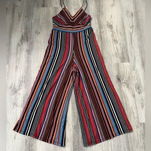 Rue 21 striped jumper in excellent condition Size medium.